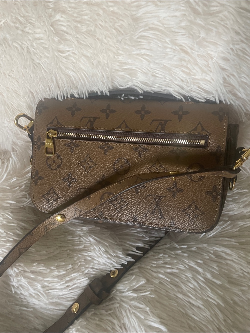 Cute Fashion Two-Tone Brown Crossbody with Gold Hardware - Picture 2 of 5